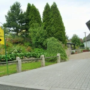Yard-Parking-1-600x600